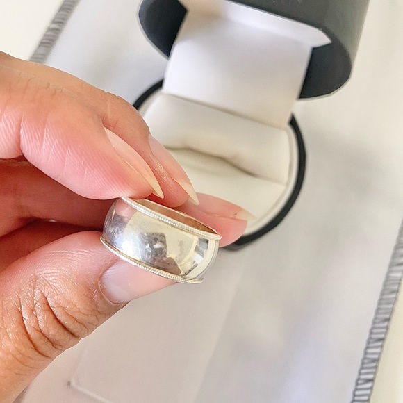 Sterling Silver 9mm Ring - Picture 3 of 8